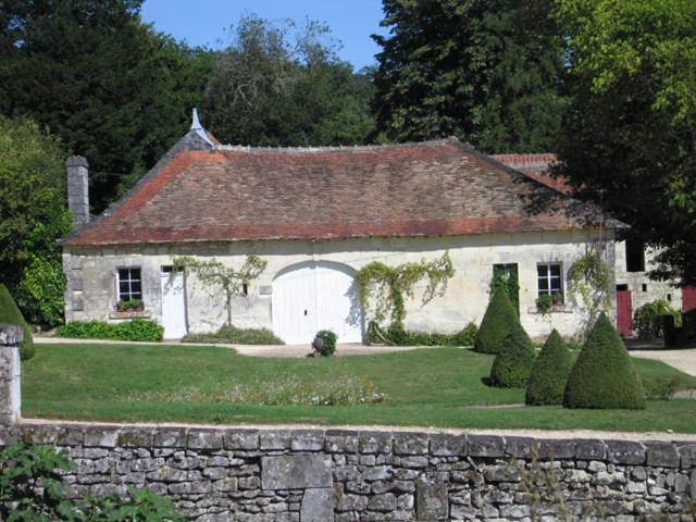 Chambres D'Hotes Le Chateau De La Plante Thuré Eksteriør billede